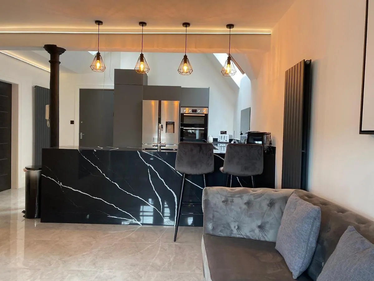 Luxury Royal Mile Boutique 2Bedroom Apartment Edinburgh United Kingdom