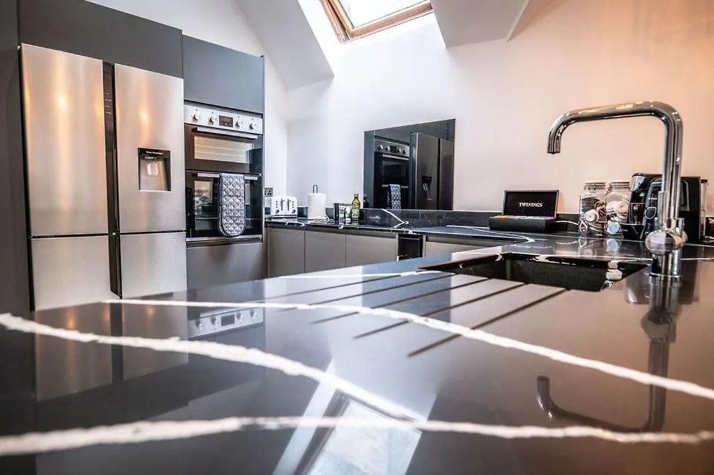 Luxury Royal Mile Boutique 2Bedroom Apartment Edinburgh 0*,