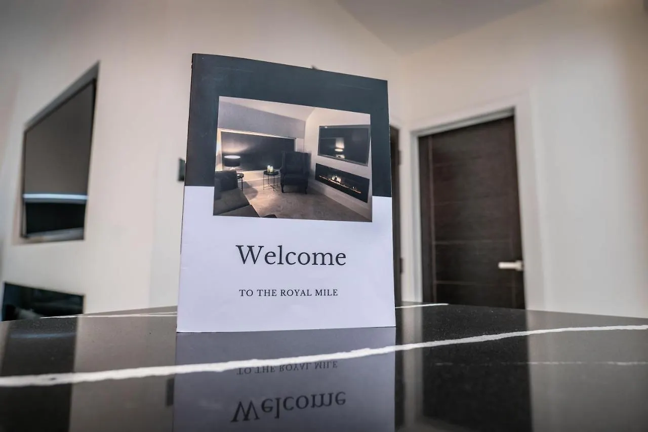 Luxury Royal Mile Boutique 2Bedroom Apartment Edinburgh
