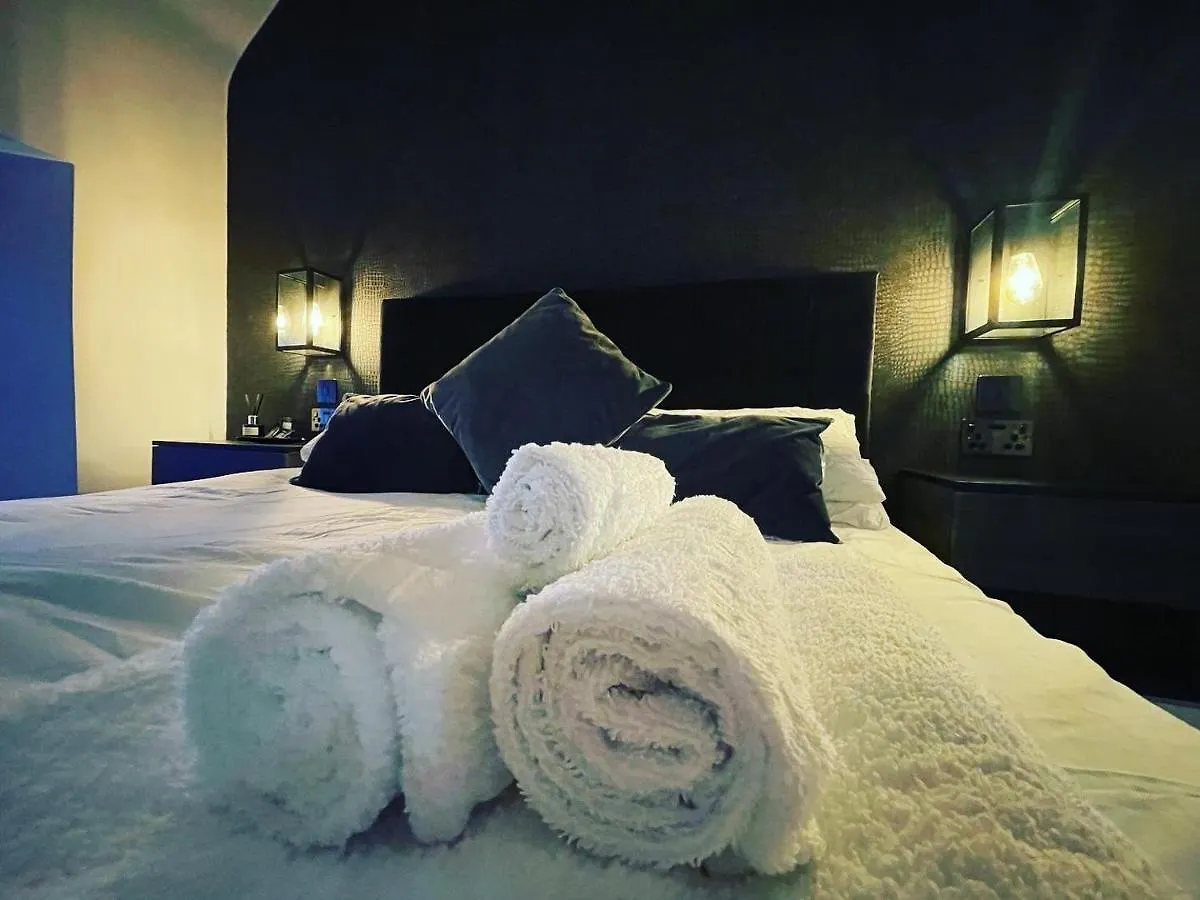 Luxury Royal Mile Boutique 2Bedroom Apartment Edinburgh