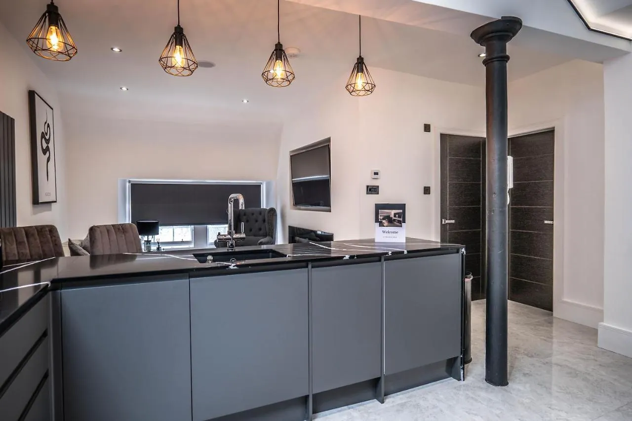 Luxury Royal Mile Boutique 2Bedroom Apartment Edinburgh